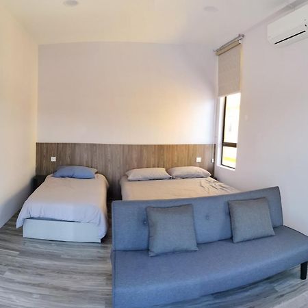 Mersingfirstfloor丰盛港二楼民宿 Exteriör bild