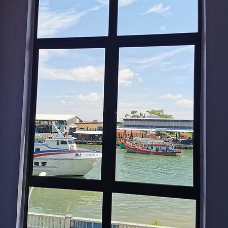 Mersingfirstfloor丰盛港二楼民宿 Exteriör bild