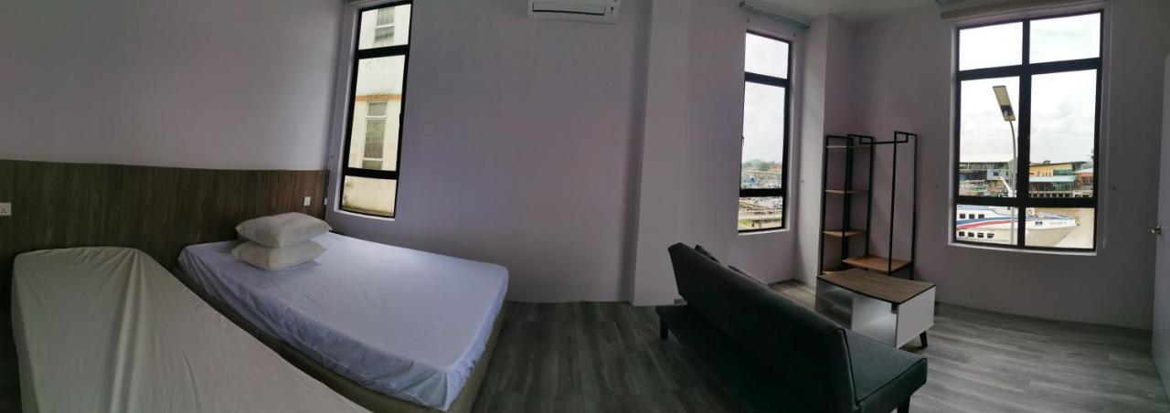 Mersingfirstfloor丰盛港二楼民宿 Exteriör bild