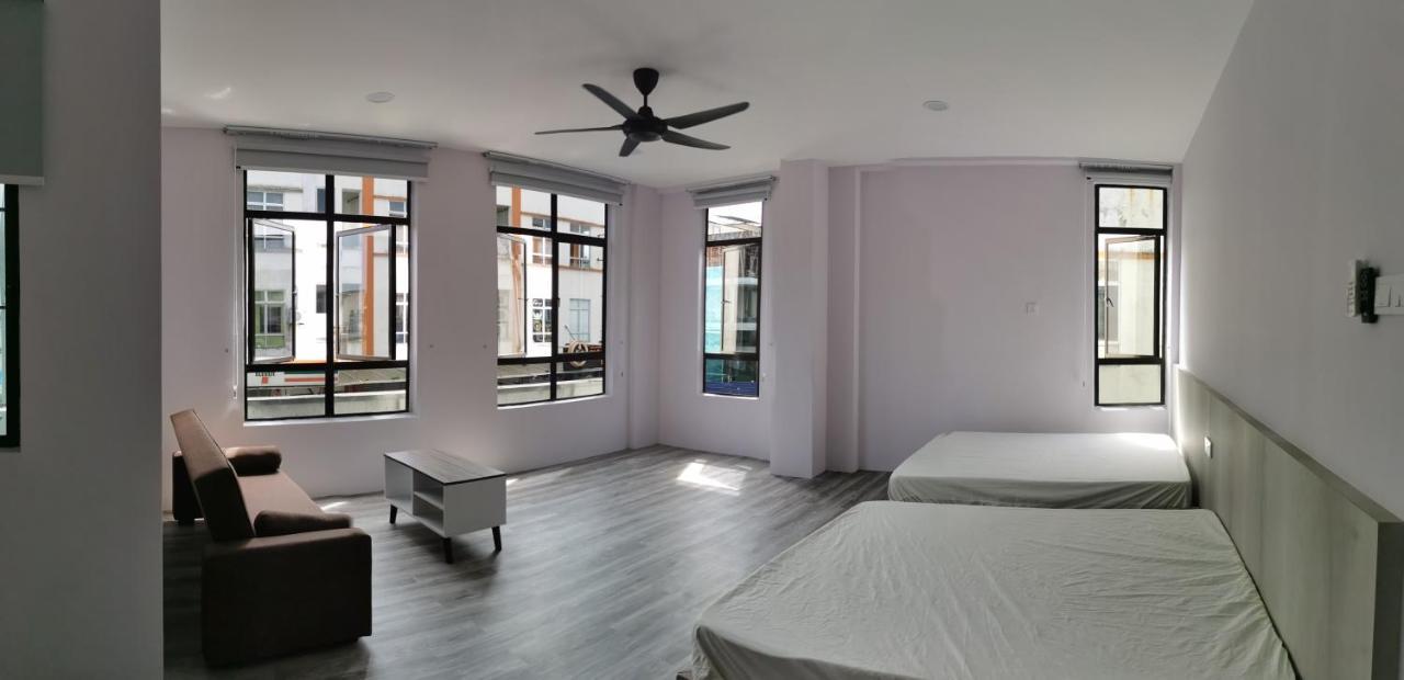 Mersingfirstfloor丰盛港二楼民宿 Exteriör bild