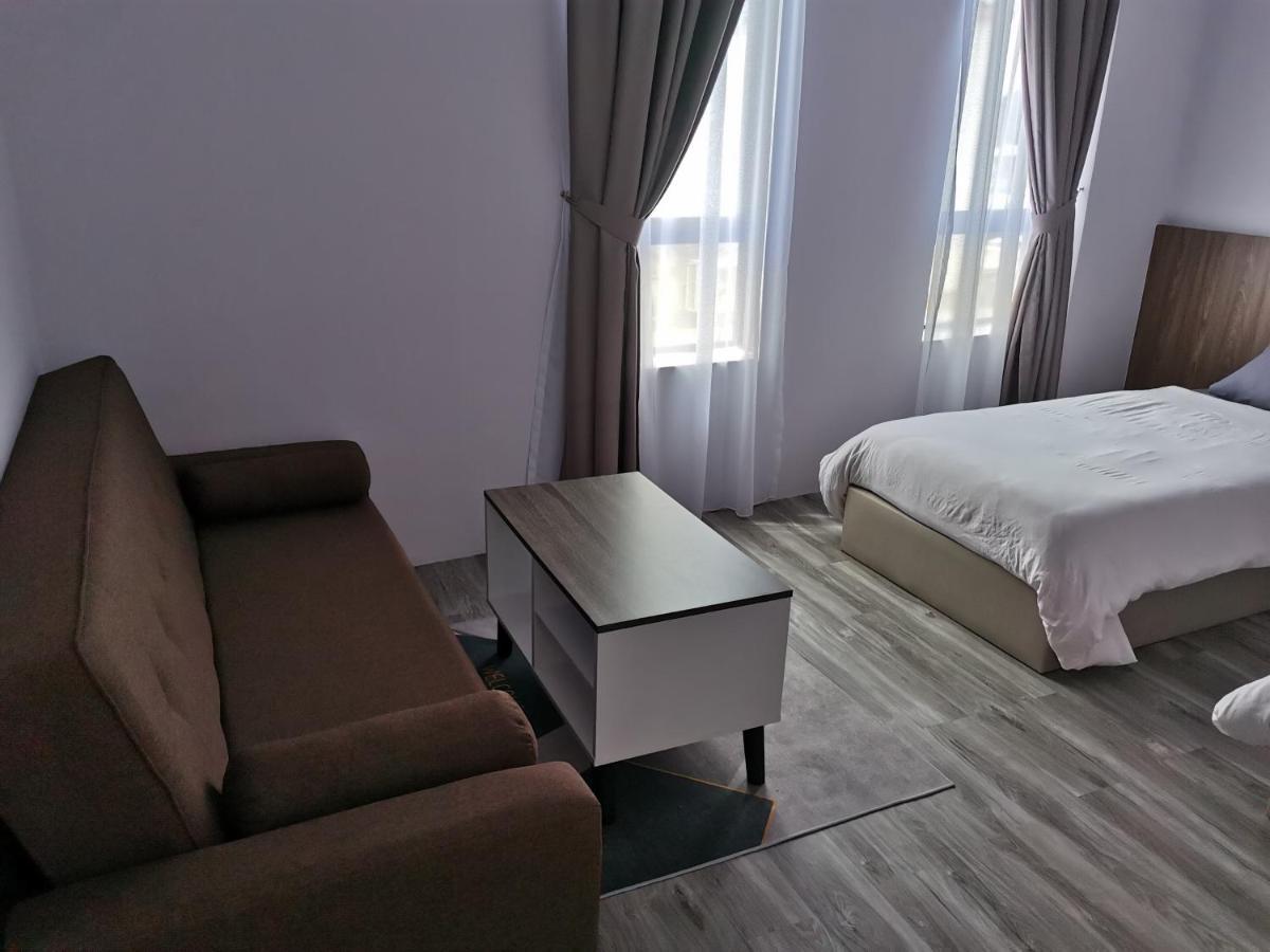 Mersingfirstfloor丰盛港二楼民宿 Exteriör bild