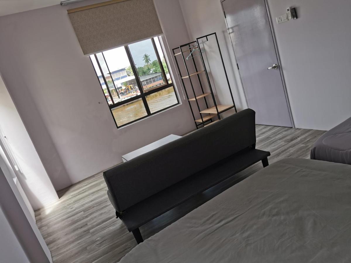 Mersingfirstfloor丰盛港二楼民宿 Exteriör bild