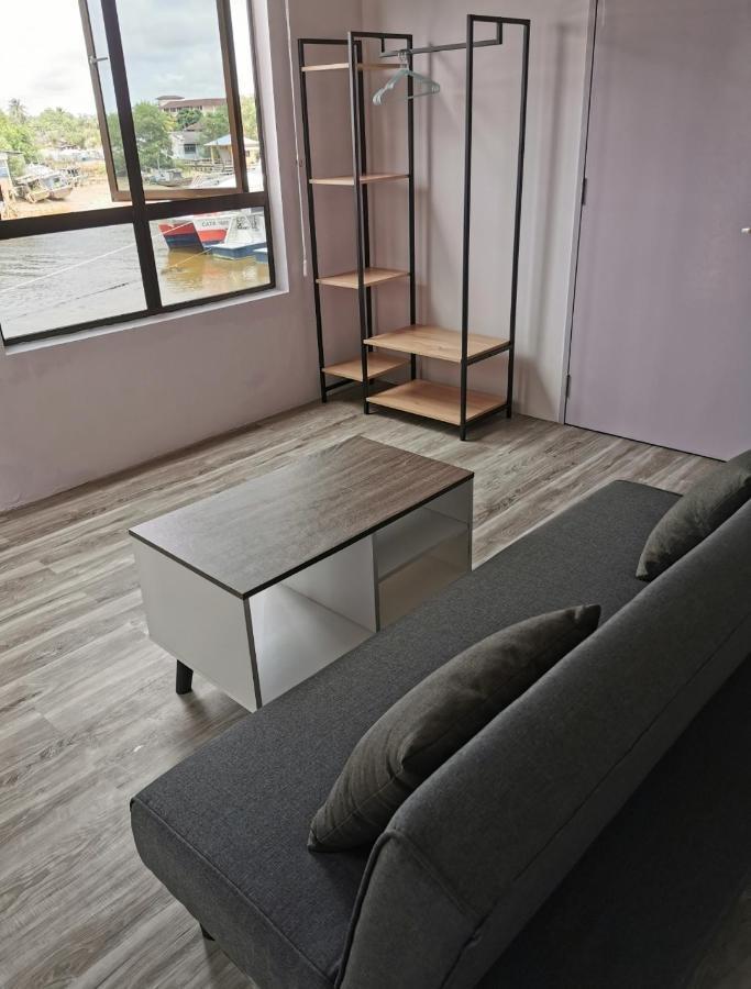 Mersingfirstfloor丰盛港二楼民宿 Exteriör bild