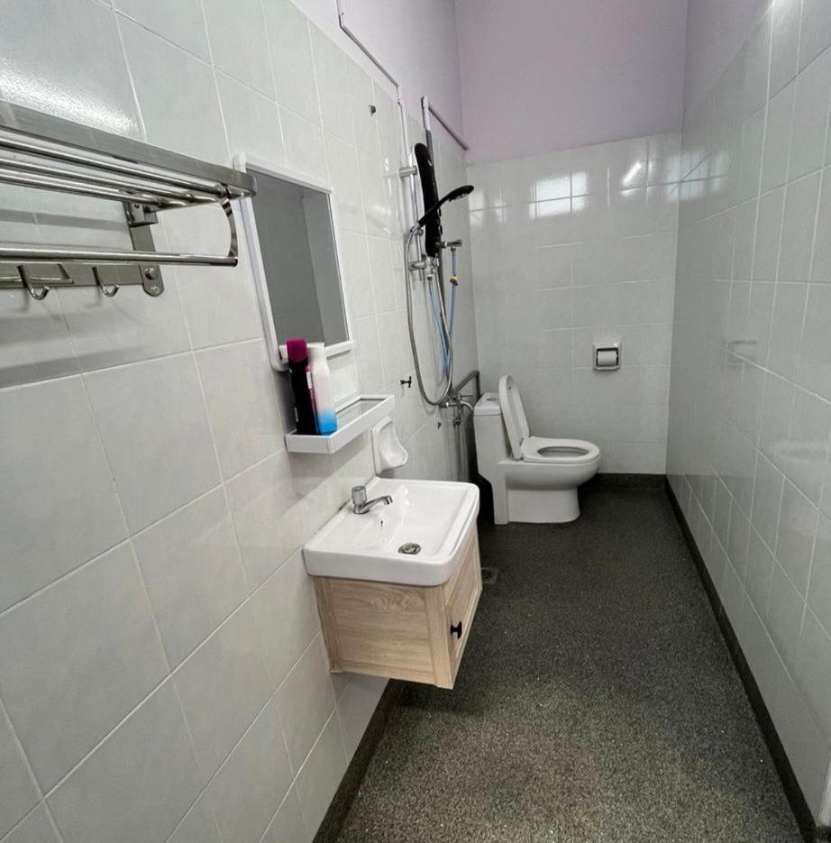 Mersingfirstfloor丰盛港二楼民宿 Exteriör bild
